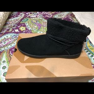Black Koolaburra boots